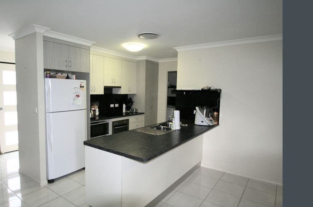 36 Lakeside Drive, Emerald QLD 4720, Emerald - Thumbnail 2