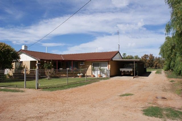 8 Hunts Road, Dongara WA 6525, Dongara - Image 1