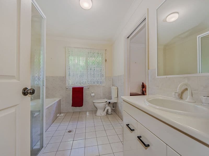 10 Lambor Drive, MUDGEERABA QLD 4213, Mudgeeraba - Thumbnail 6