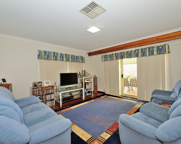 9 Hazlett Place, WAIKIKI WA 6169, Waikiki - Thumbnail 3