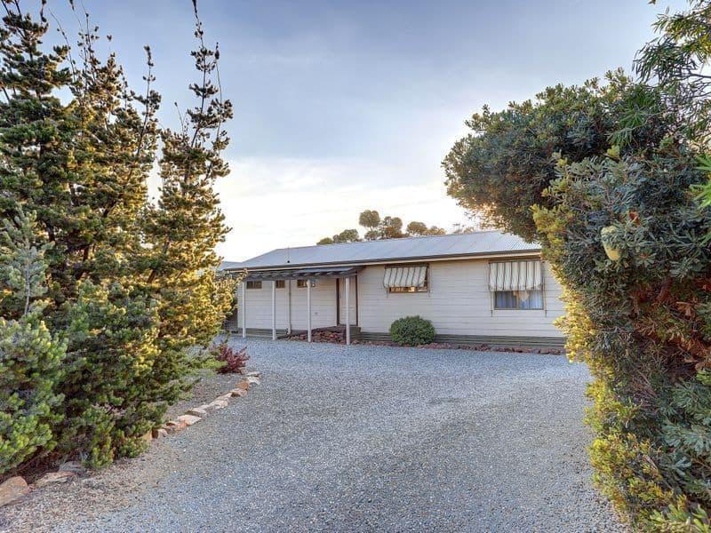 17 Central Street, Louth Bay SA 5607, Louth Bay - Thumbnail 2