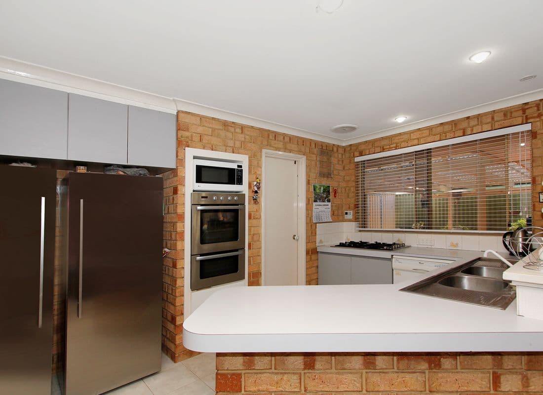 10 Avocet Grove, BALLAJURA WA 6066, Ballajura - Thumbnail 2