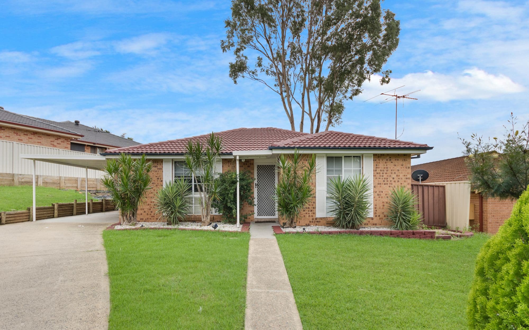 61 Donalbain Circuit, Rosemeadow NSW 2560, Rosemeadow - Image 1