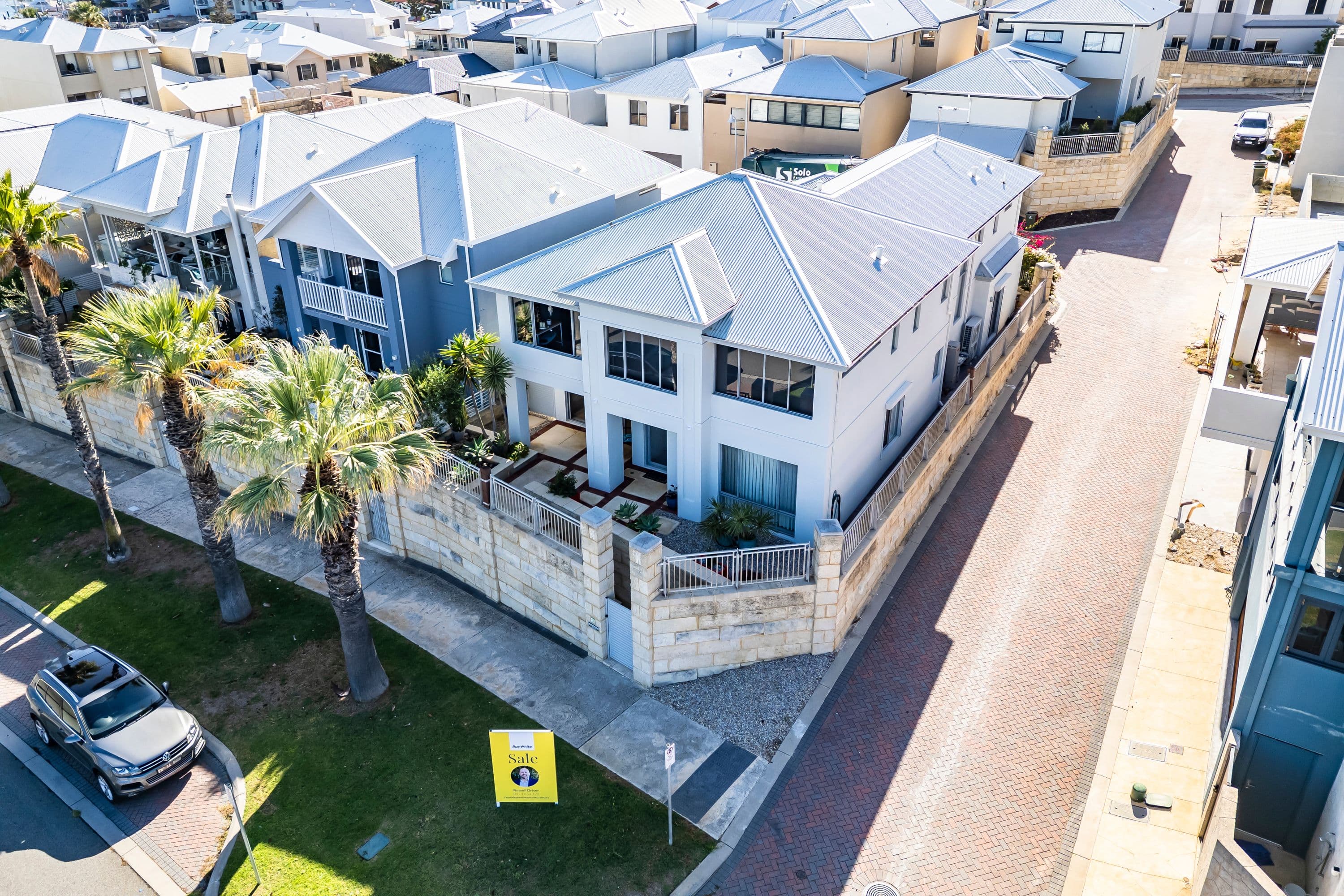 18 Ocean Falls Boulevard, Mindarie WA 6030, Mindarie - Thumbnail 2