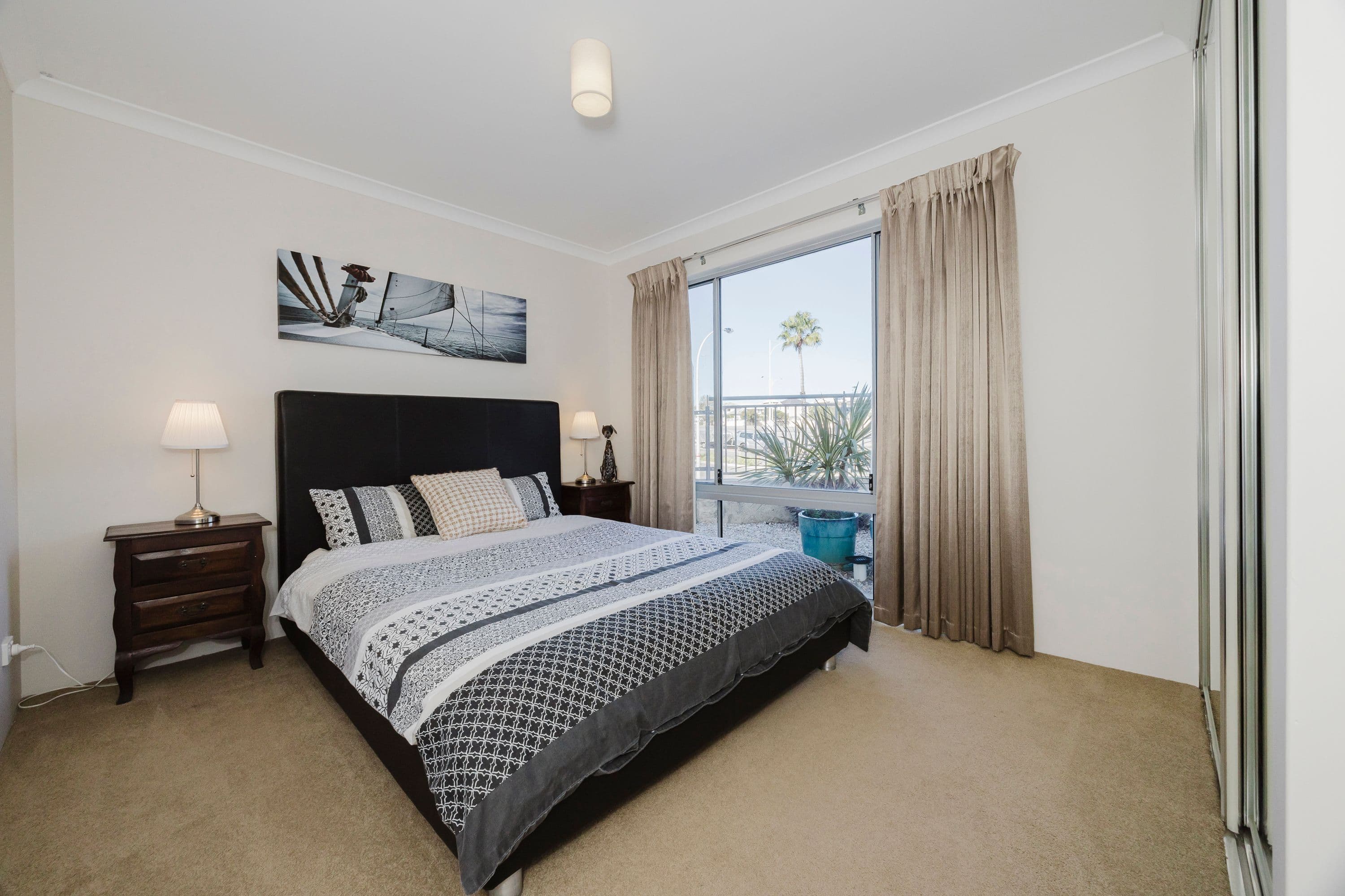 18 Ocean Falls Boulevard, Mindarie WA 6030, Mindarie - Thumbnail 7