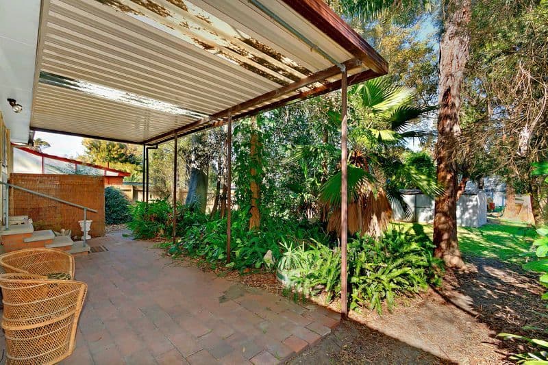 94 Kerry Crescent, BERKELEY VALE NSW 2261, Berkeley Vale - Thumbnail 2
