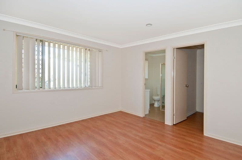 26 Pidgeon Boulevard, CRESTMEAD QLD 4132, Crestmead - Thumbnail 5