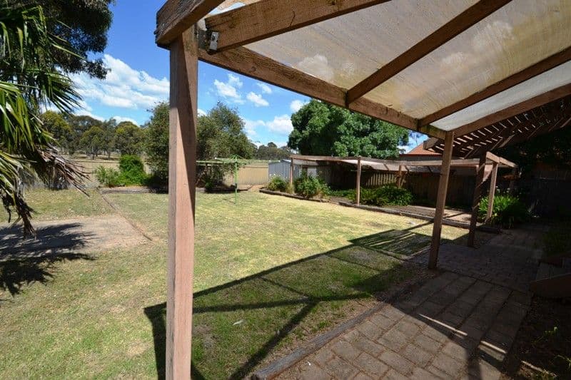 40 Redbank Road, SEYMOUR VIC 3660, Seymour - Thumbnail 2