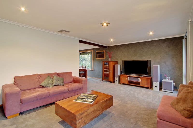8 CORNELIA Close, KILSYTH VIC 3137, Kilsyth - Thumbnail 2