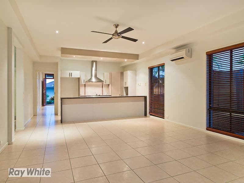 5 Appleby Close, NORTH LAKES QLD 4509, North Lakes - Thumbnail 5