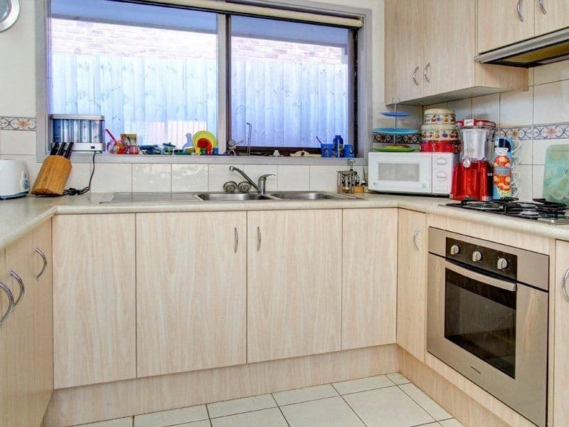 10 Jindalee Court, FRANKSTON VIC 3199, Frankston - Thumbnail 2