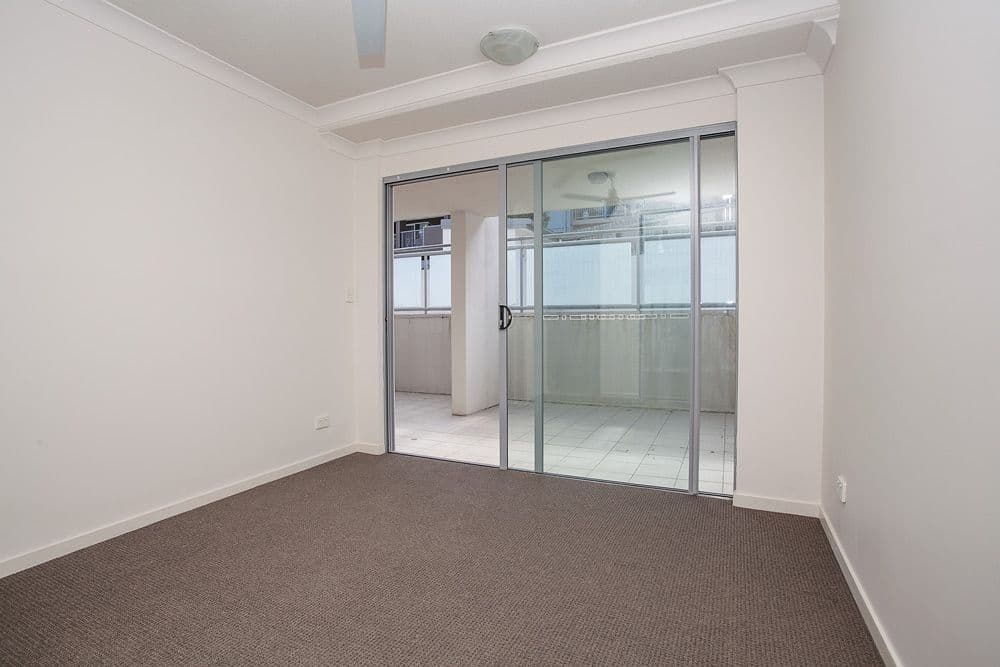 108 Nicholson Street, GREENSLOPES QLD 4120, Greenslopes - Thumbnail 8