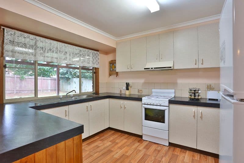 15 Seppelt Street, WILSONTON HEIGHTS QLD 4350, Bowral - Thumbnail 4