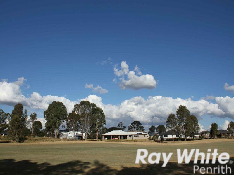 42 Twin Creeks Drive, LUDDENHAM NSW 2745, Luddenham - Thumbnail 4