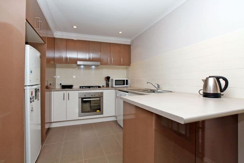 13 Finningley Drive, TULLAMARINE VIC 3043, Tullamarine - Thumbnail 2
