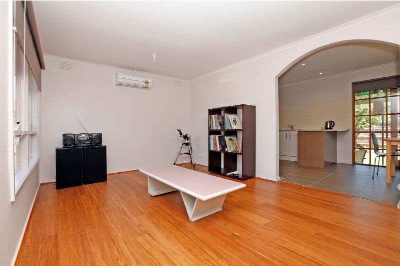 13 Finningley Drive, TULLAMARINE VIC 3043, Tullamarine - Thumbnail 3