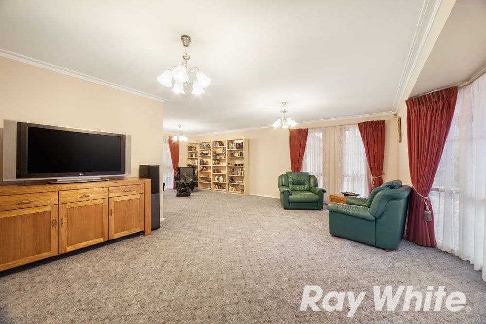 49 Howell Drive, Berwick VIC 3806, Berwick - Thumbnail 2
