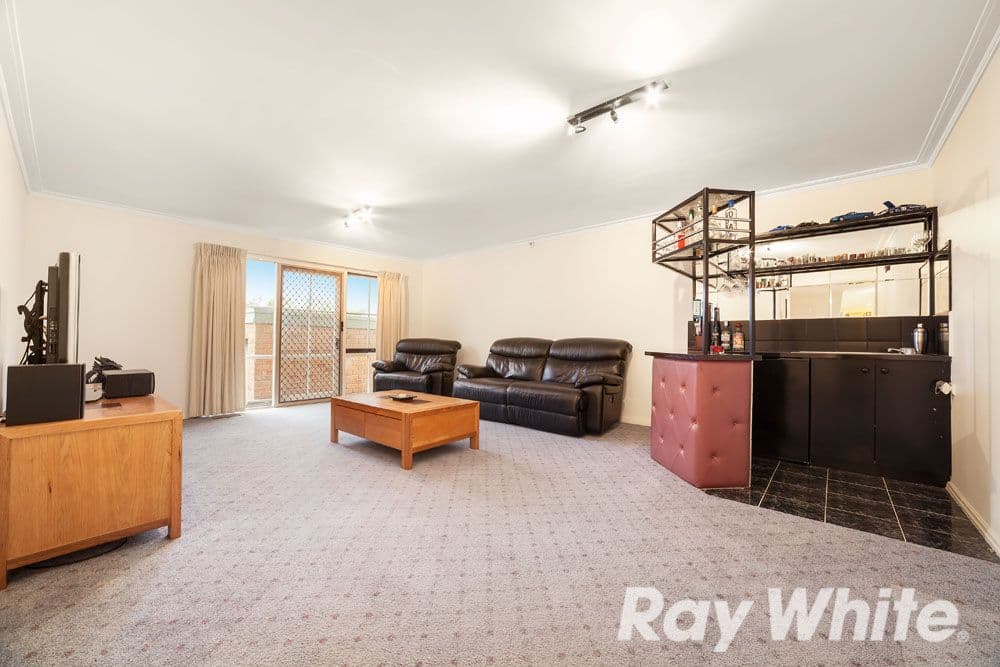 49 Howell Drive, Berwick VIC 3806, Berwick - Thumbnail 3