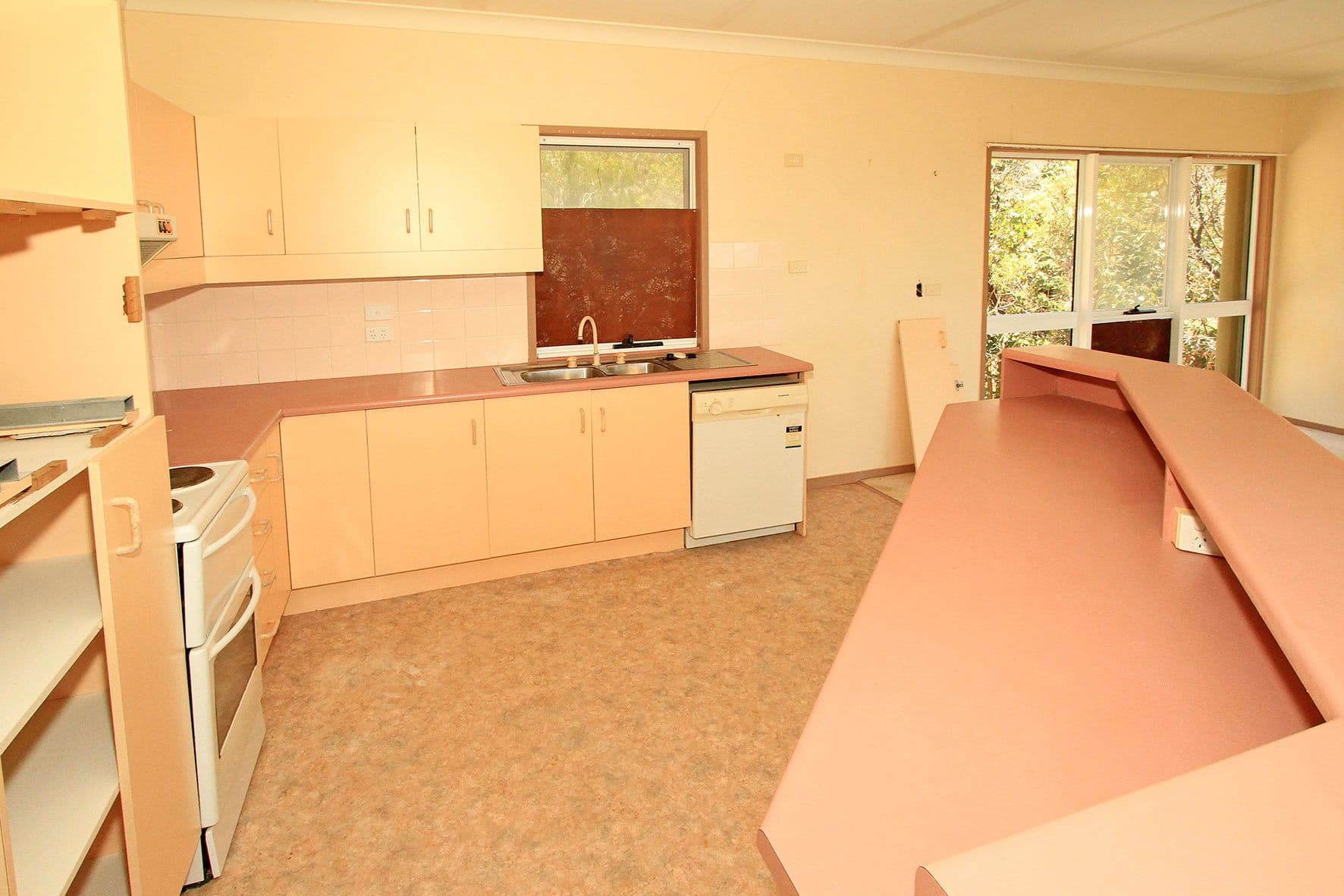35 Ocean Circle, YEPPOON QLD 4703, Yeppoon - Thumbnail 3