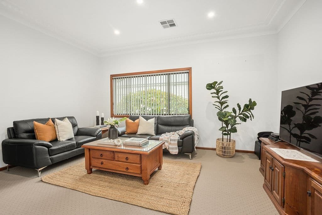 69 Gladstone Avenue, Wollongong - Thumbnail 2