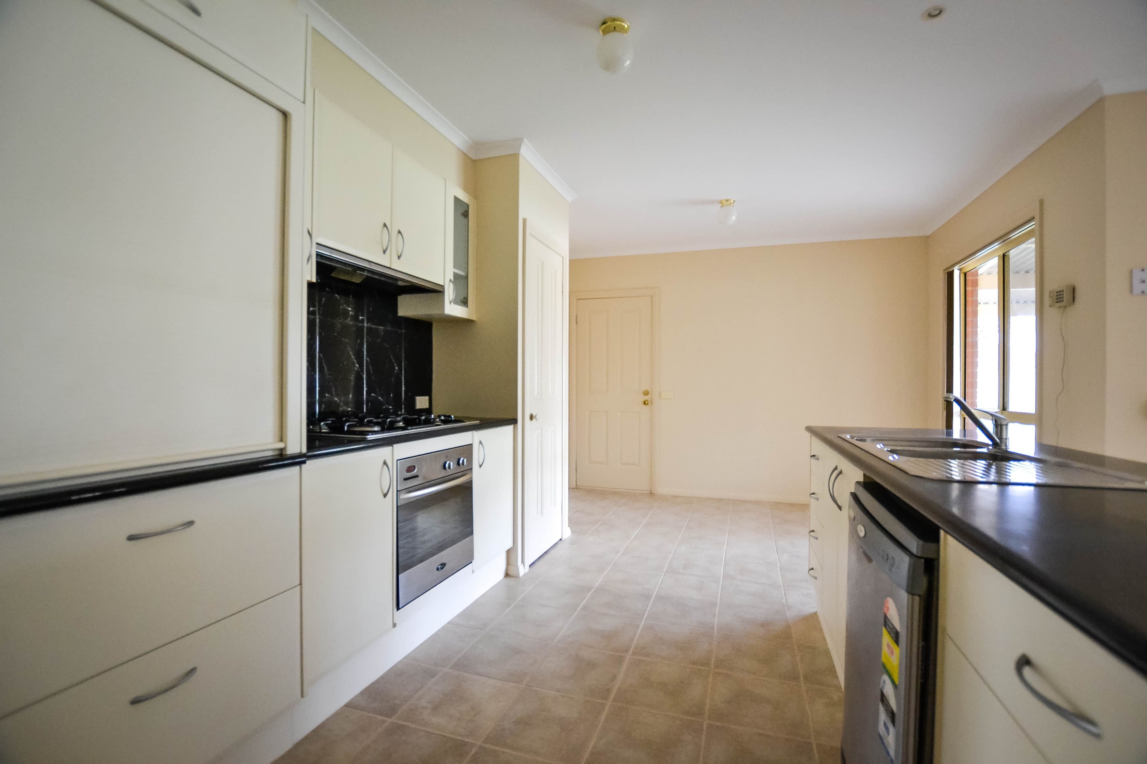 98 Myrtle Road, Ascot VIC 3551, Ascot - Thumbnail 3