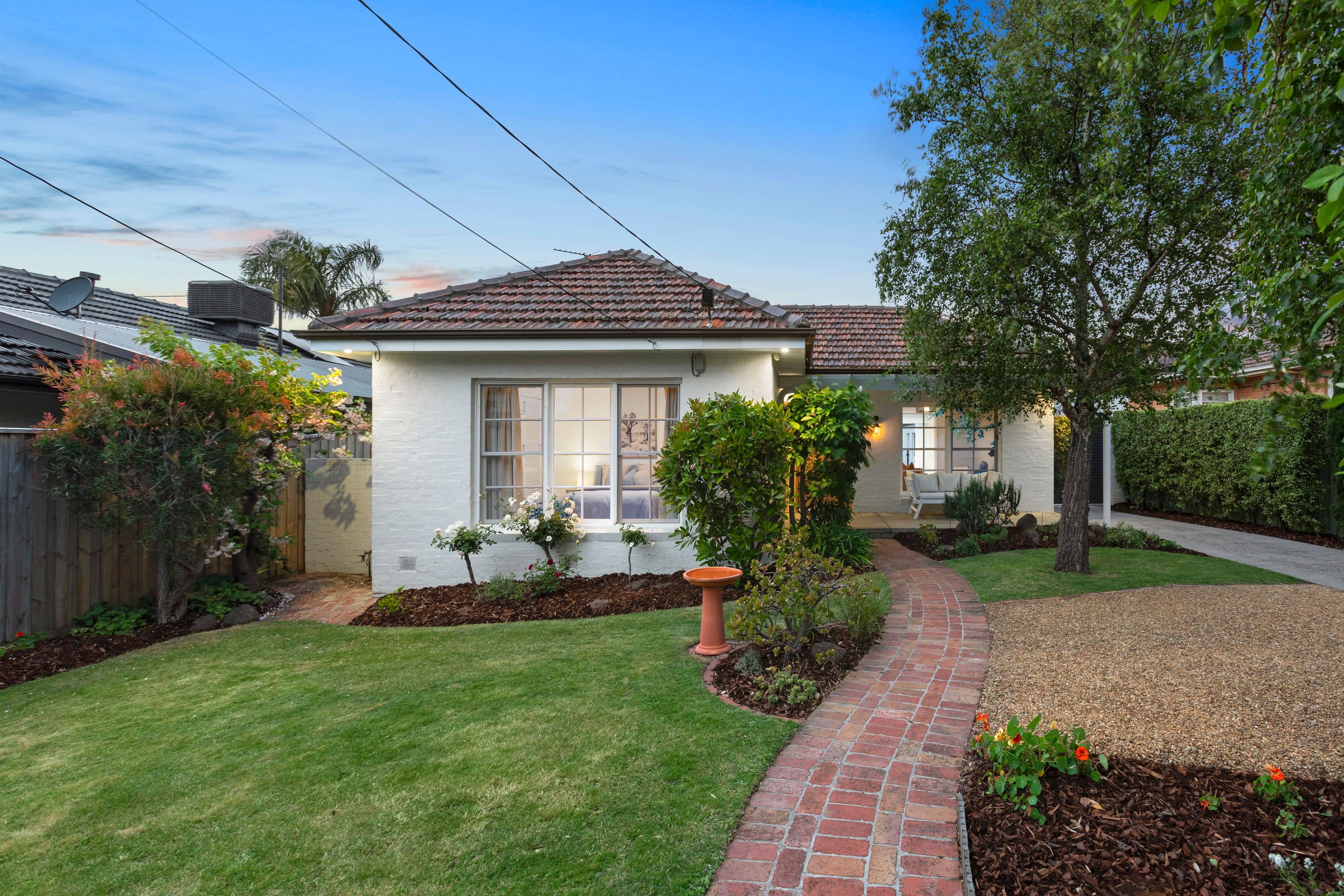 8 Booker Street, Cheltenham VIC 3192, Cheltenham - Thumbnail 2