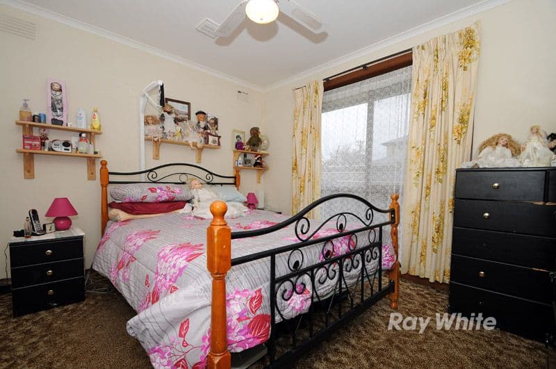35 Bowmore Road, NOBLE PARK VIC 3174, Noble Park - Thumbnail 5