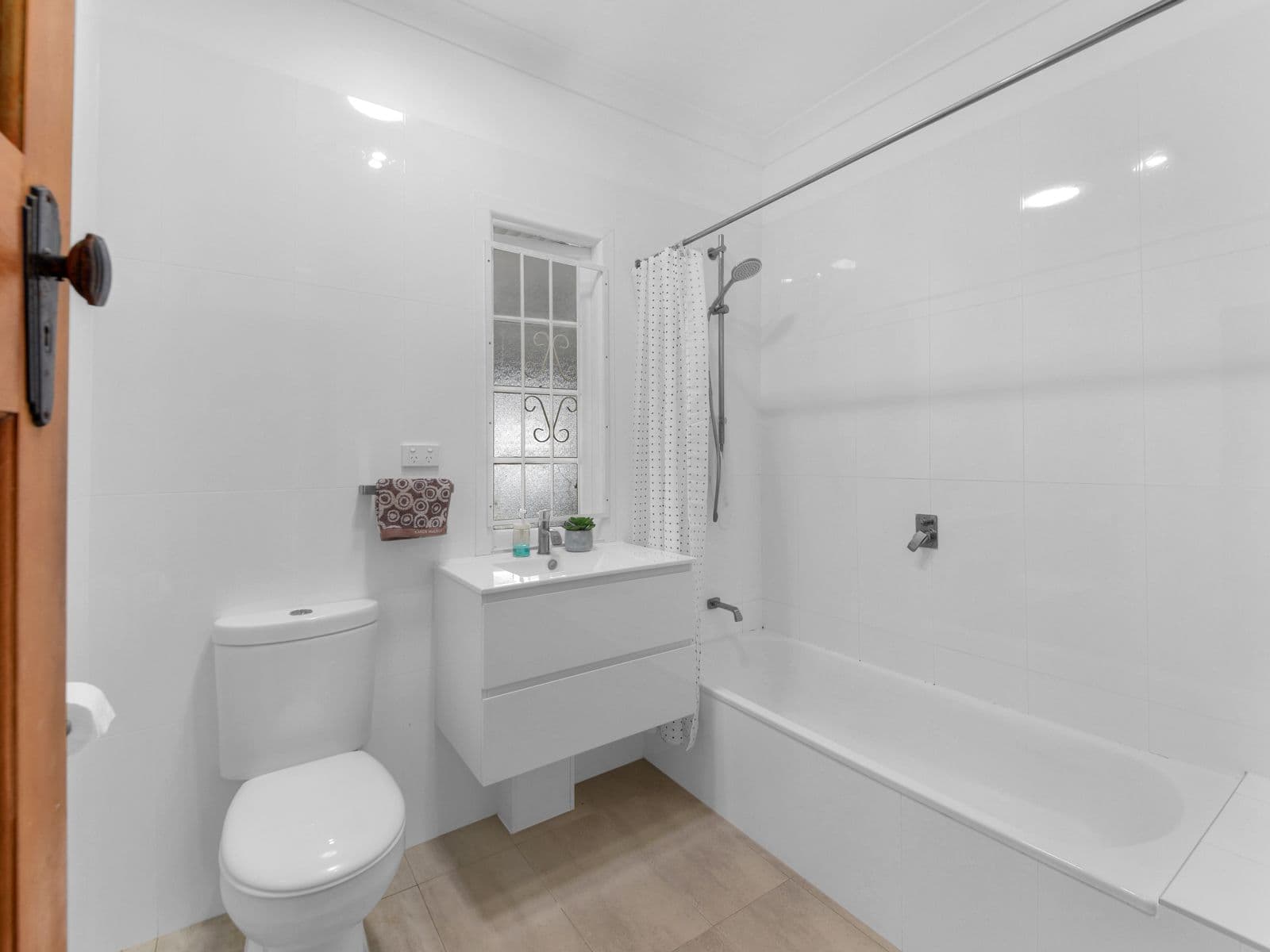 135 Chatsworth Road, Coorparoo QLD 4151, Coorparoo - Thumbnail 8