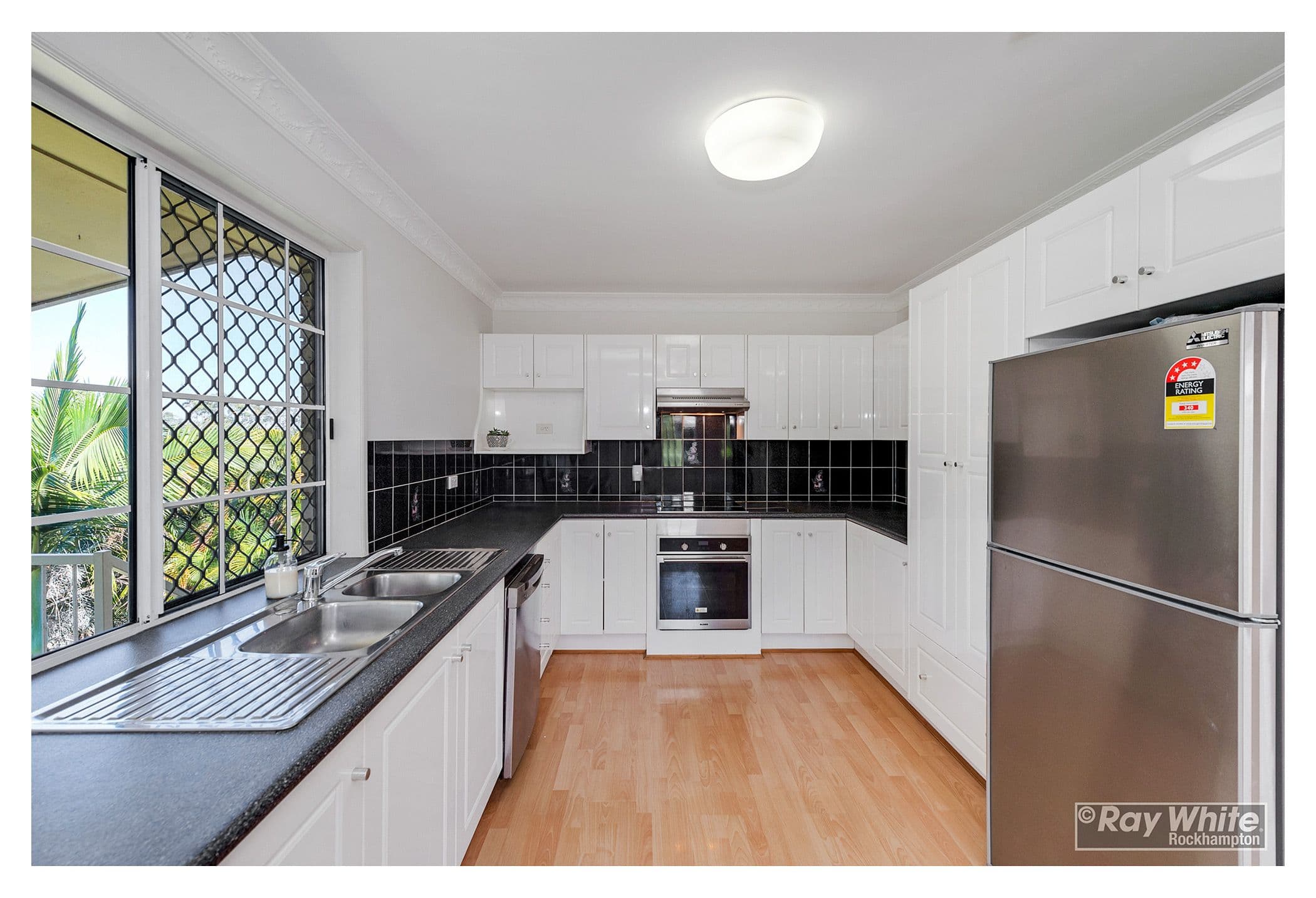 16 Hutcheon Street, Kawana QLD 4701, Kawana - Thumbnail 3
