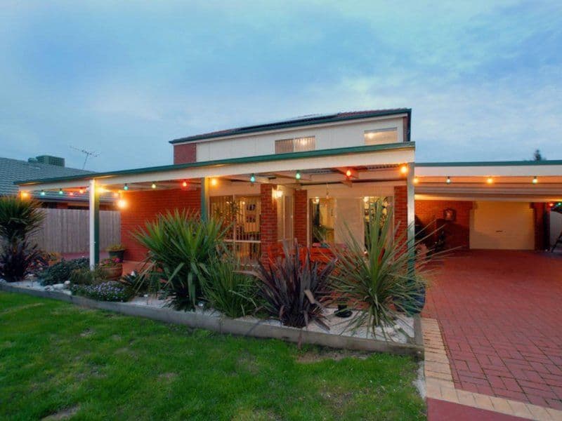 4 Atlanta Glen, CRANBOURNE VIC 3977, Cranbourne - Thumbnail 2