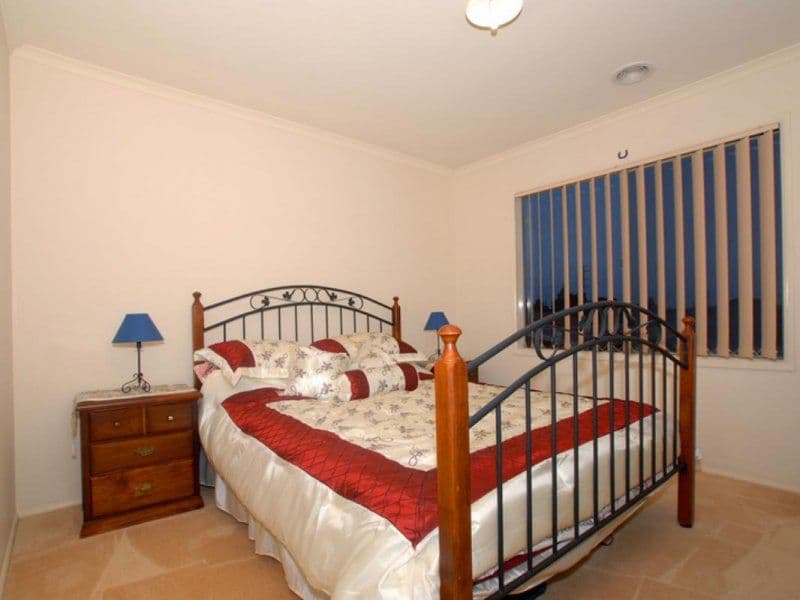 4 Atlanta Glen, CRANBOURNE VIC 3977, Cranbourne - Thumbnail 8