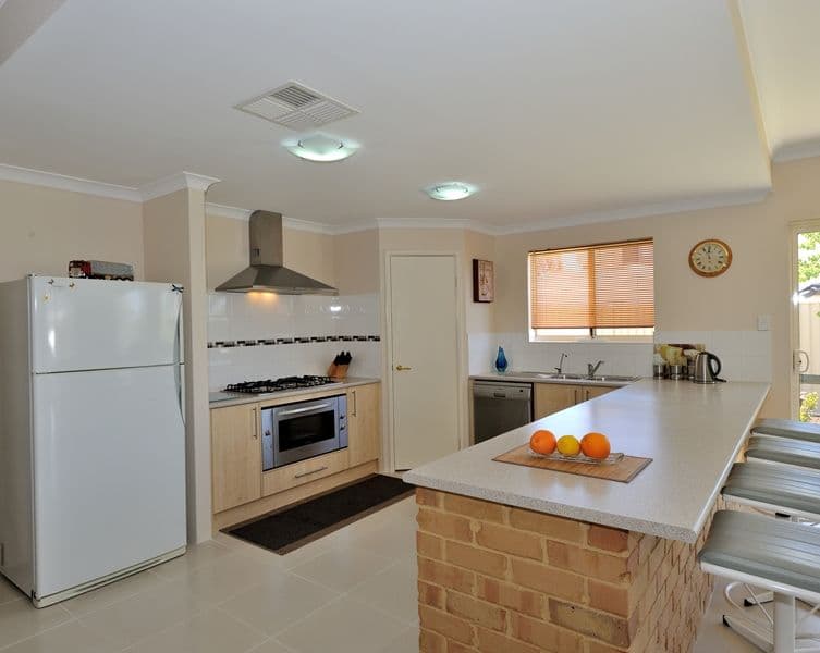 7 The Hawthorns, BALDIVIS WA 6171, Baldivis - Thumbnail 4