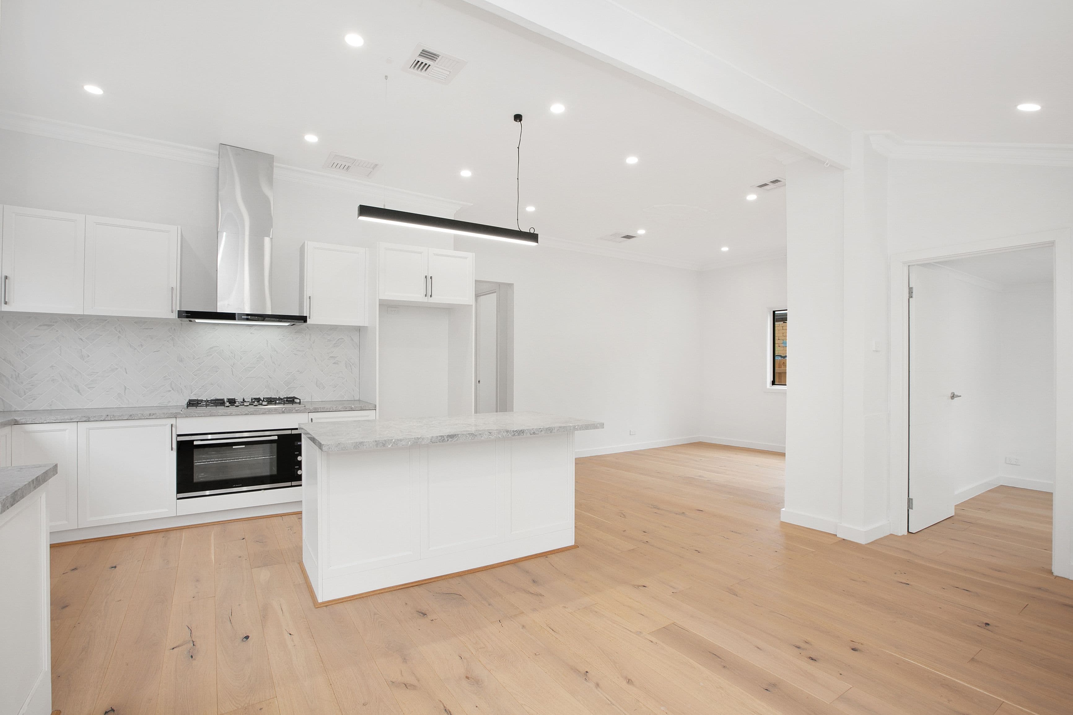 98 Wilcox Street, Preston VIC 3072, Preston - Thumbnail 2
