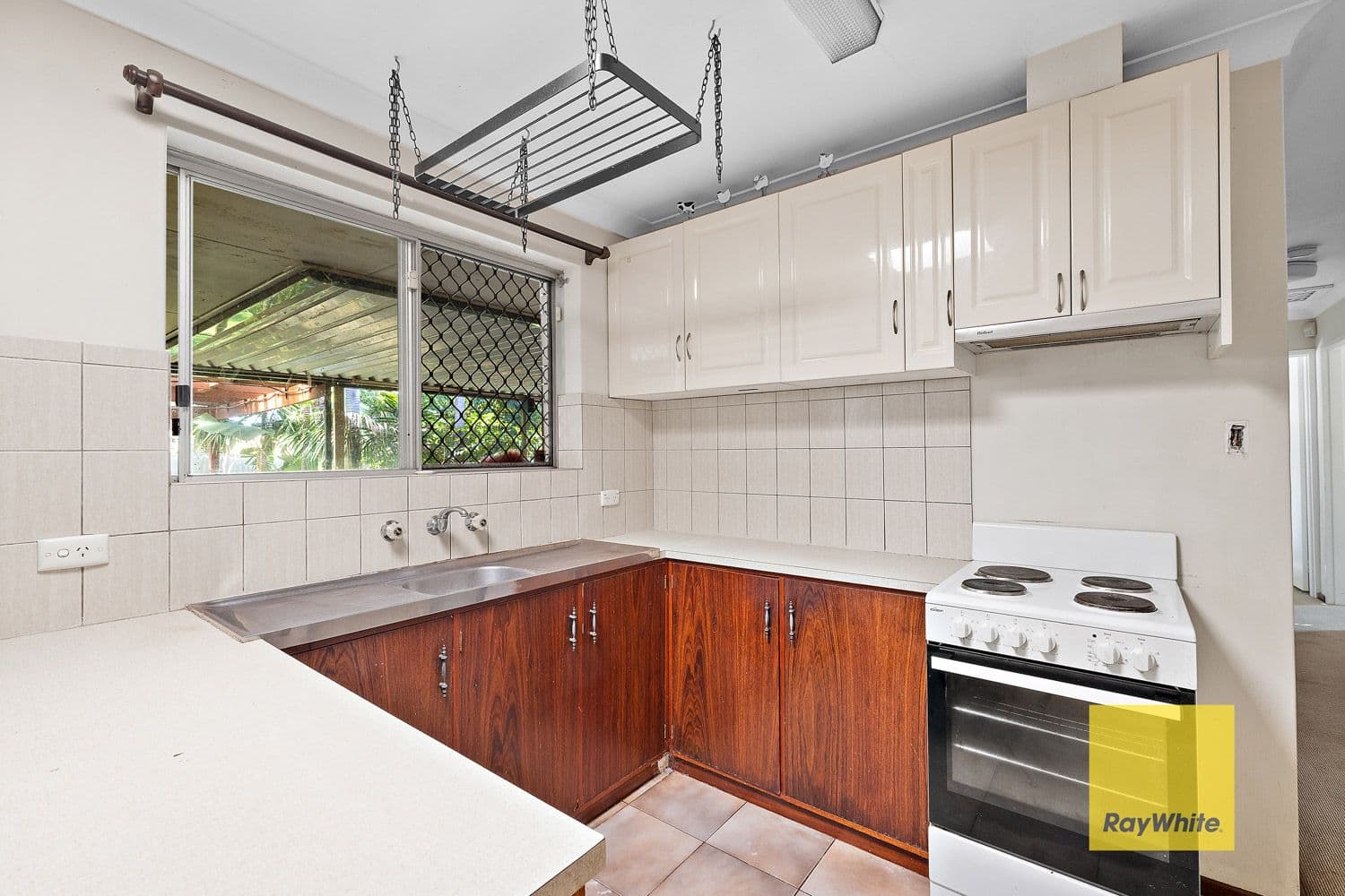 14 Nelligan Avenue, Girrawheen WA 6064, Girrawheen - Thumbnail 4