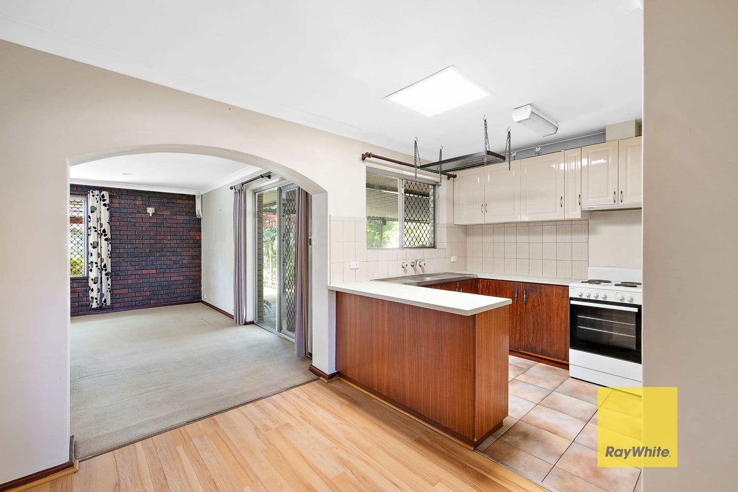 14 Nelligan Avenue, Girrawheen WA 6064, Girrawheen - Thumbnail 5