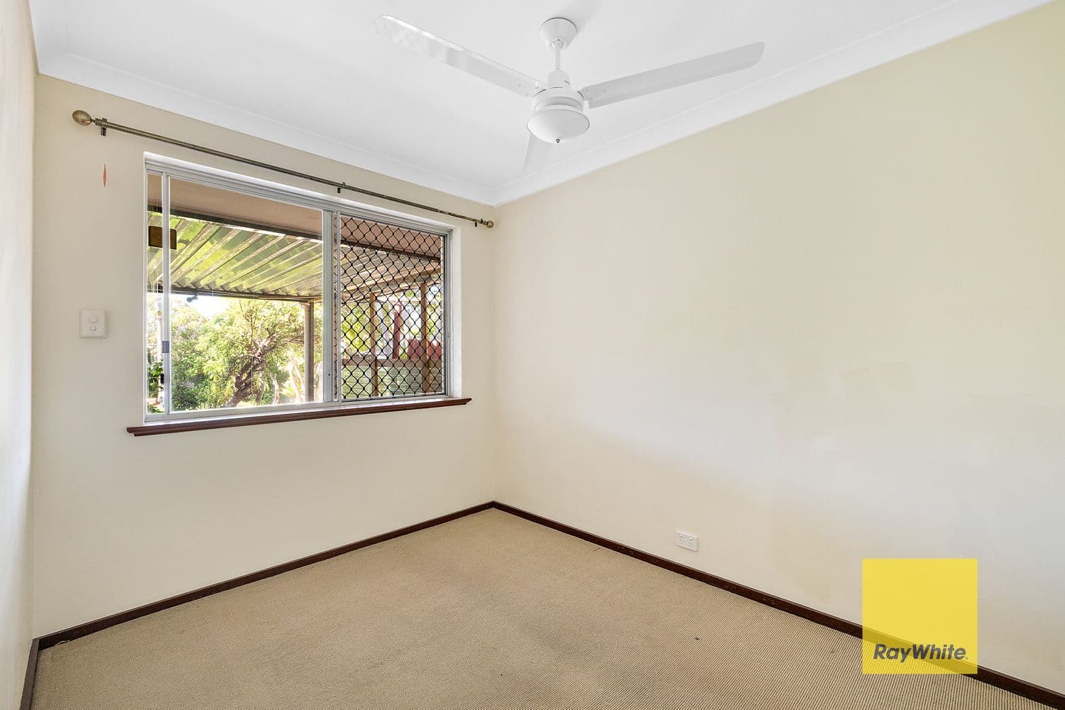 14 Nelligan Avenue, Girrawheen WA 6064, Girrawheen - Thumbnail 7