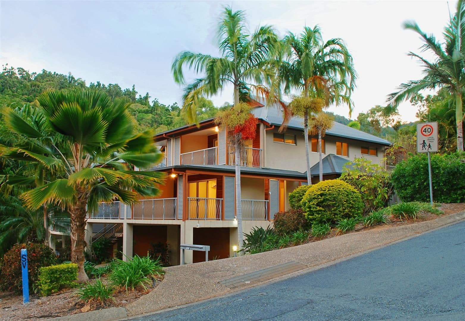 36 Waterson Way, AIRLIE BEACH QLD 4802, Airlie Beach - Thumbnail 2