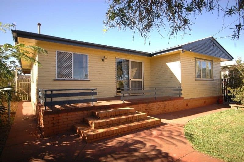 2 Walker Street, HARRISTOWN QLD 4350, Harristown - Thumbnail 2