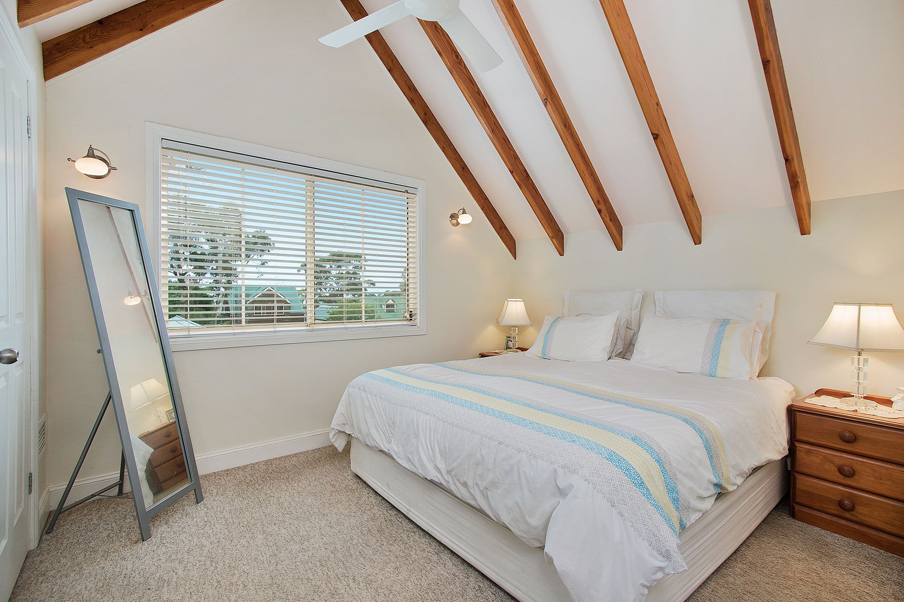 366 Lieutenant Bowen Drive, Bowen Mountain - Thumbnail 7
