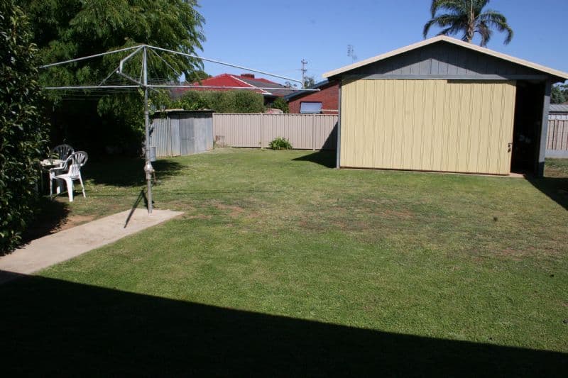 44 Hopetoun Street, ROCHESTER VIC 3561, Rochester - Thumbnail 6
