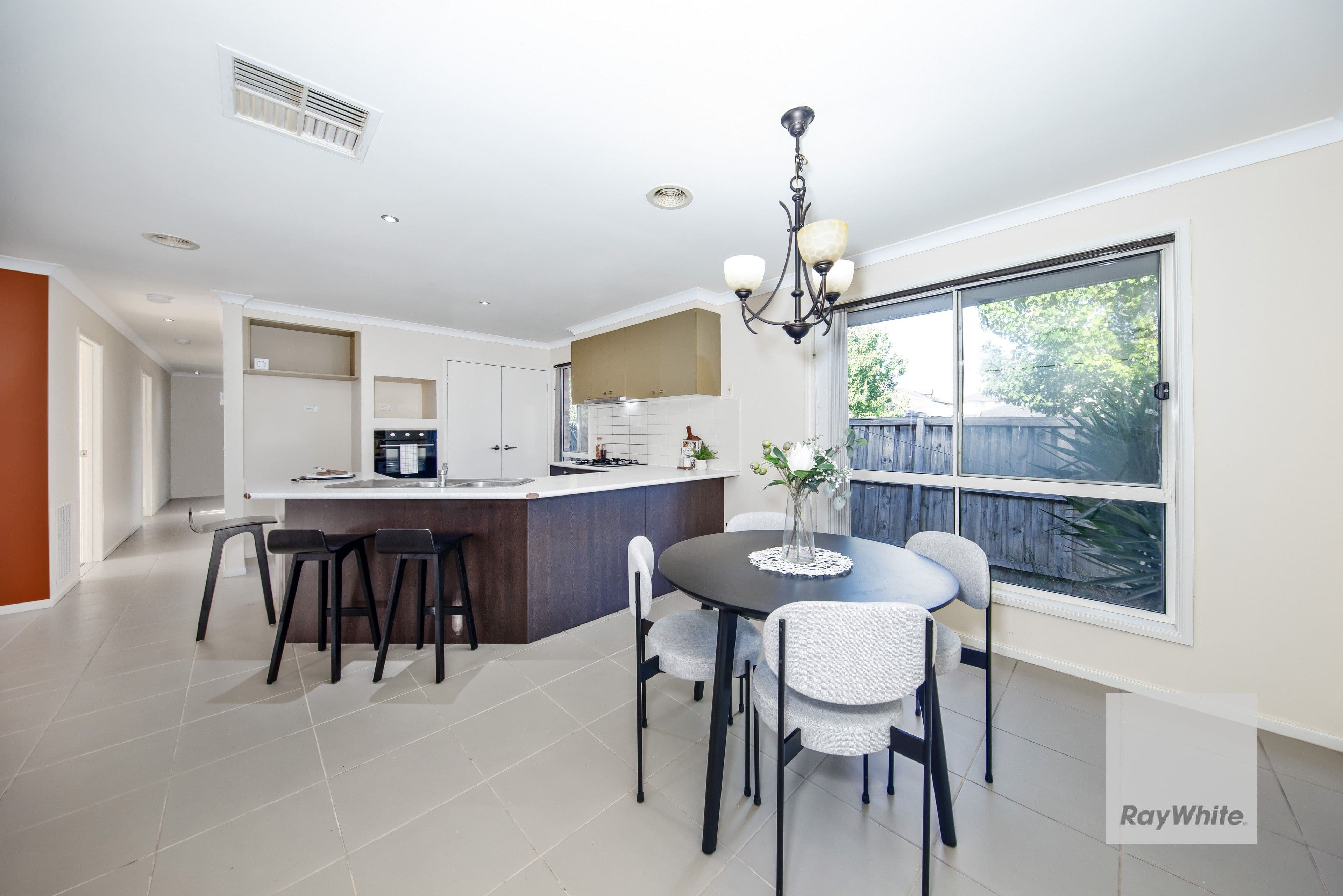 7 Cronulla Way, Taylors Hill VIC 3037, Taylors Hill - Thumbnail 6