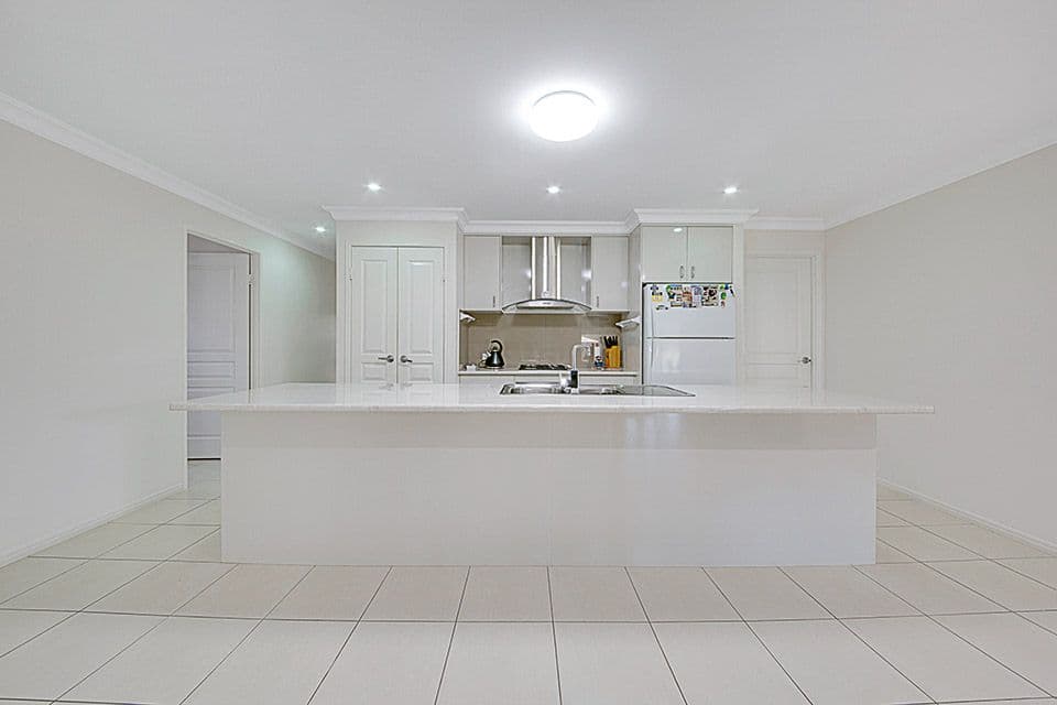 24 Bottlebrush Drive, Kirkwood QLD 4680, Kirkwood - Thumbnail 2
