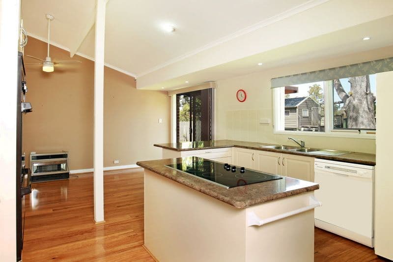 22 Lyrebird Drive, NOWRA NSW 2541, Nowra - Thumbnail 3