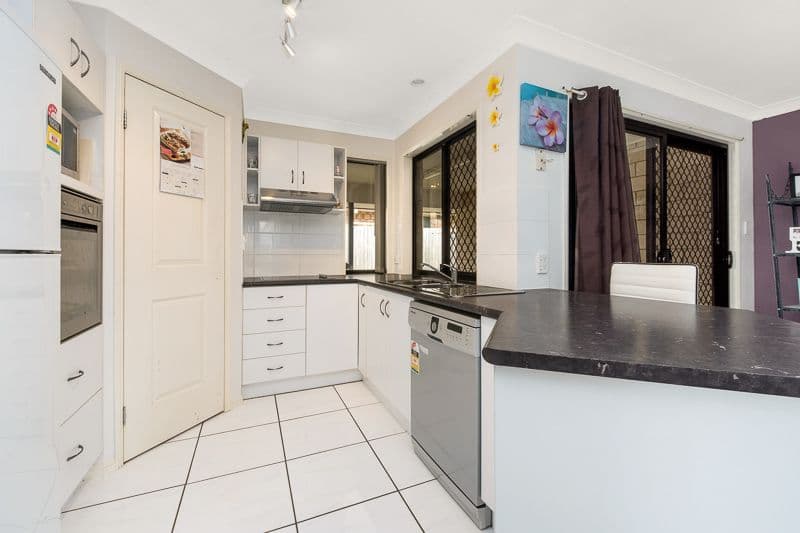 27 Riverbend Crescent, Morayfield QLD 4506, Morayfield - Thumbnail 2