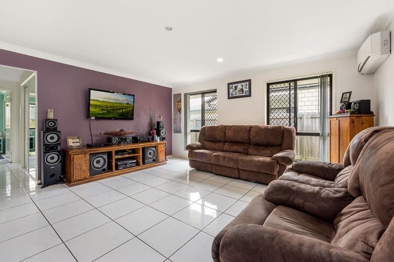 27 Riverbend Crescent, Morayfield QLD 4506, Morayfield - Thumbnail 3