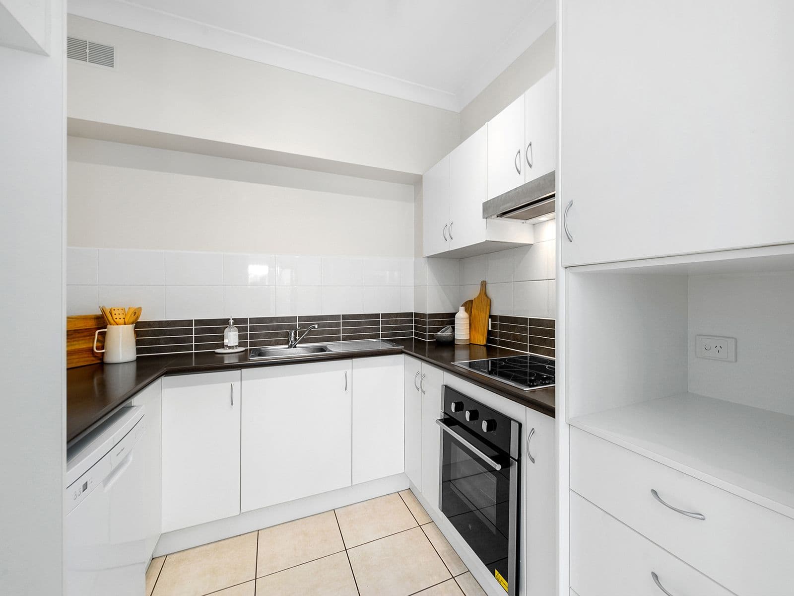 166 Gympie Street, Northgate QLD 4013, Northgate - Thumbnail 7