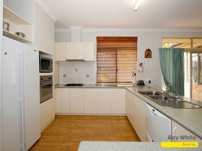 35 Cedarwood Circle, GREENWOOD WA 6024, Greenwood - Thumbnail 4