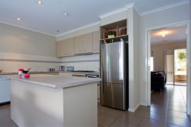 16 Warraburra Avenue, ROSEBUD VIC 3939, Rosebud - Thumbnail 4