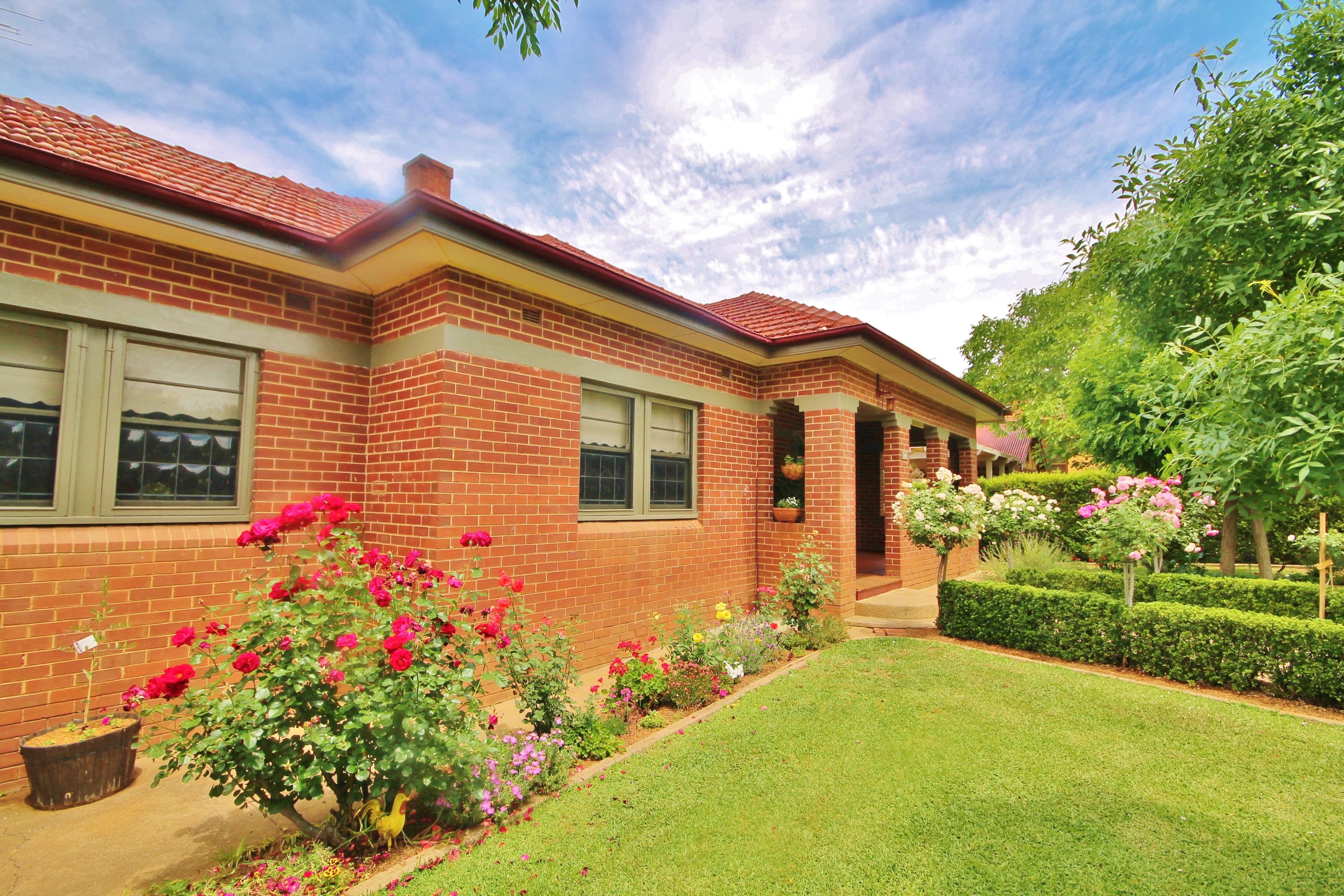 98 William Street, Young - Thumbnail 4