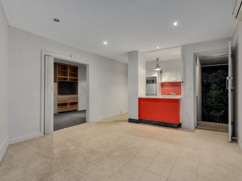 73 Oxlade Drive, NEW FARM QLD 4005, New Farm - Thumbnail 2